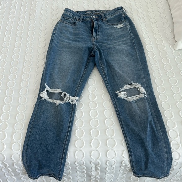 American Eagle Outfitters Denim - Pre loved American eagle mom jeans